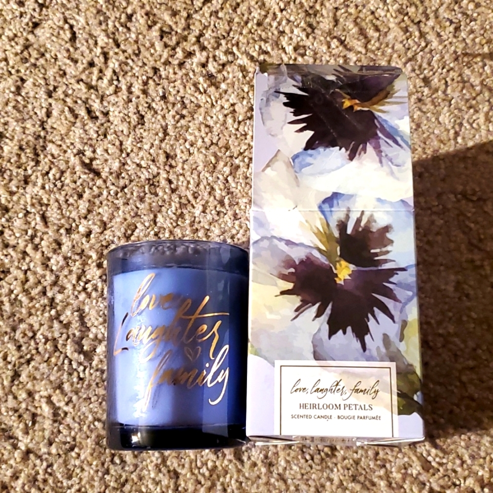 New! Paper Destiny 'Heirloom Petals' candle love, laughter, family